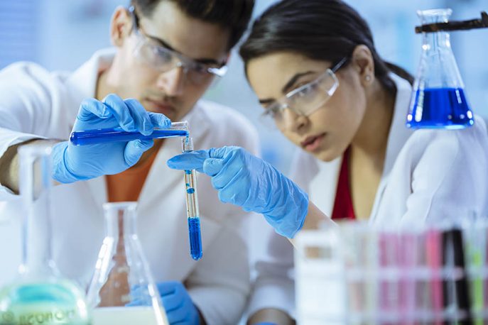 220-SM673386-687x458-1